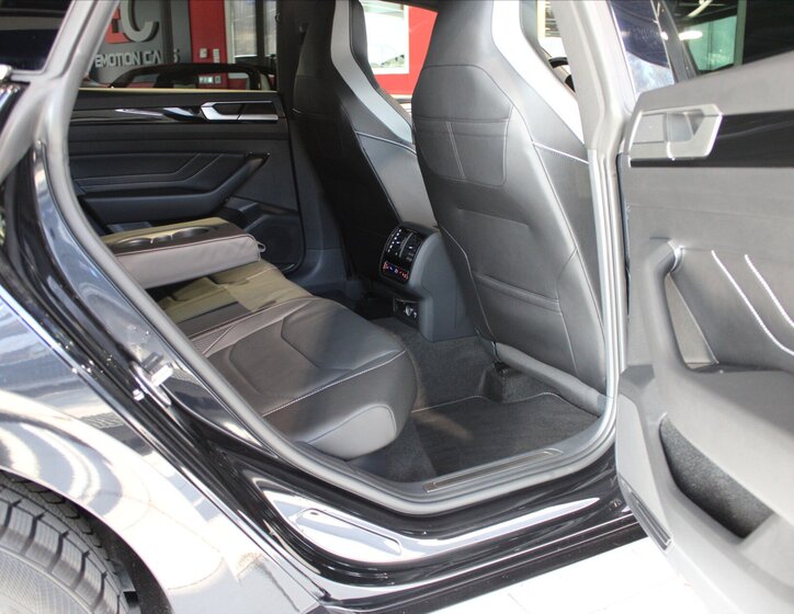 Volkswagen Arteon Kombi 2,0 l 147 kw