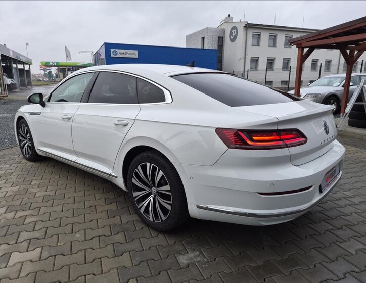 Volkswagen Arteon 8