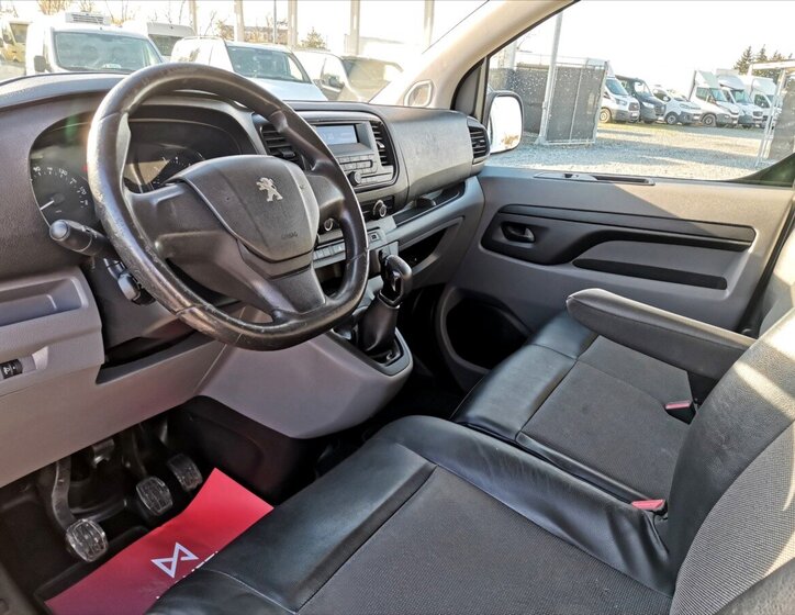 Peugeot Expert 6