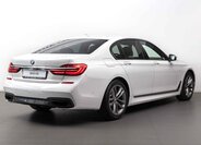 BMW Řada 7 Sedan 4,4 l 330 kw