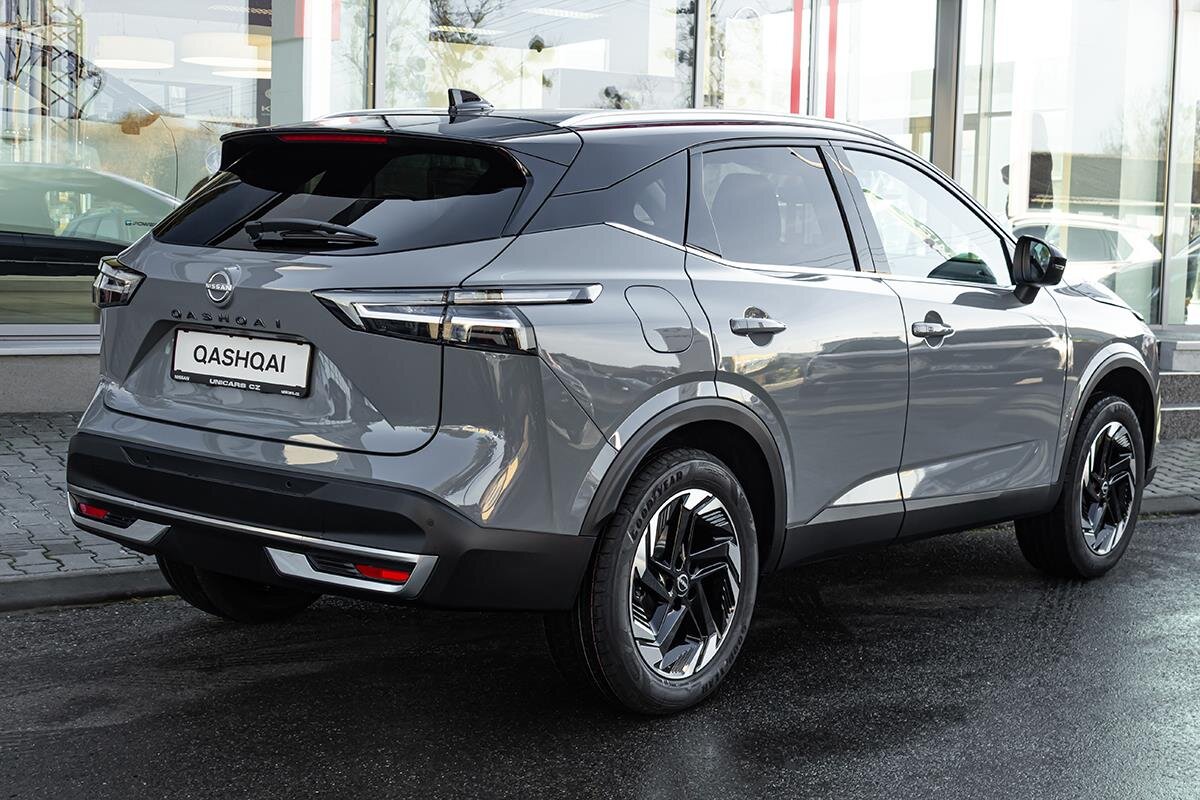 Nissan Qashqai SUV / Terénní 1,3 l 116 kw