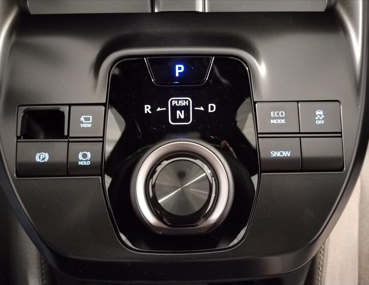 Toyota C-HR CUV / Crossover 0,0 252 kw