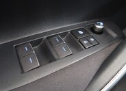 Toyota Corolla Sedan 1,5 l 92 kw