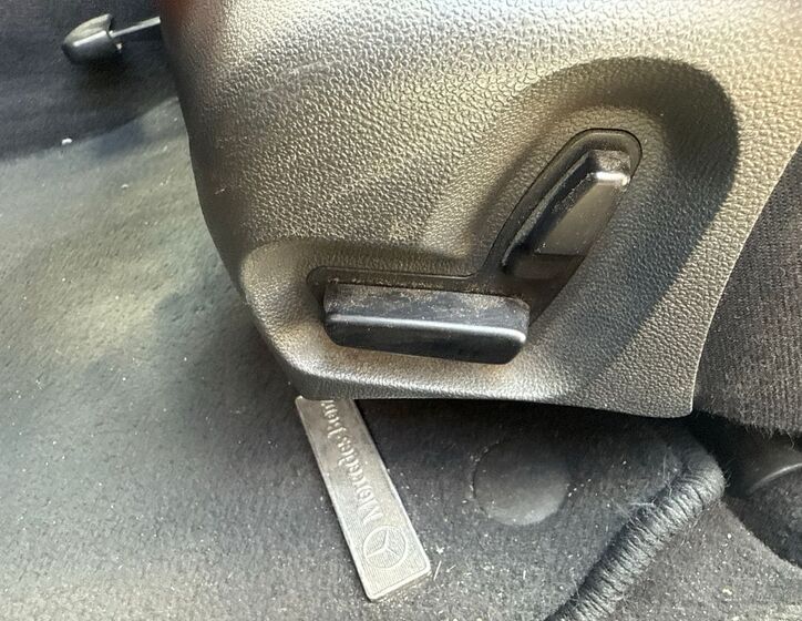 Mercedes-Benz Třídy E 18