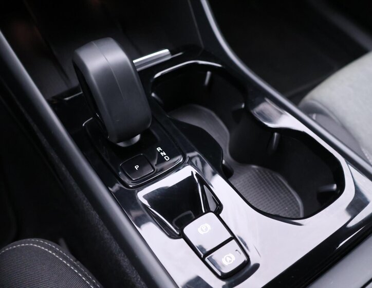 Volvo XC40 SUV 2,0 l 145 kw