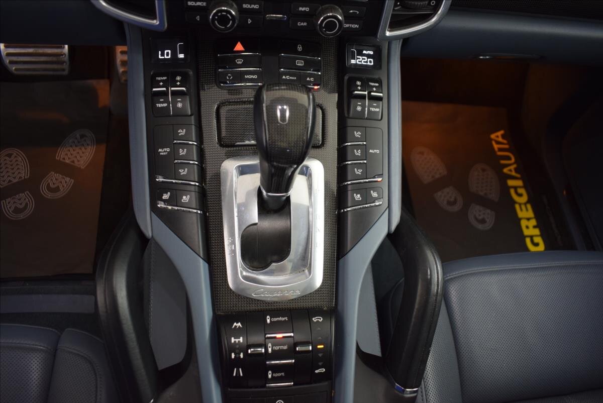 Porsche Cayenne SUV 4,8 l 405 kw