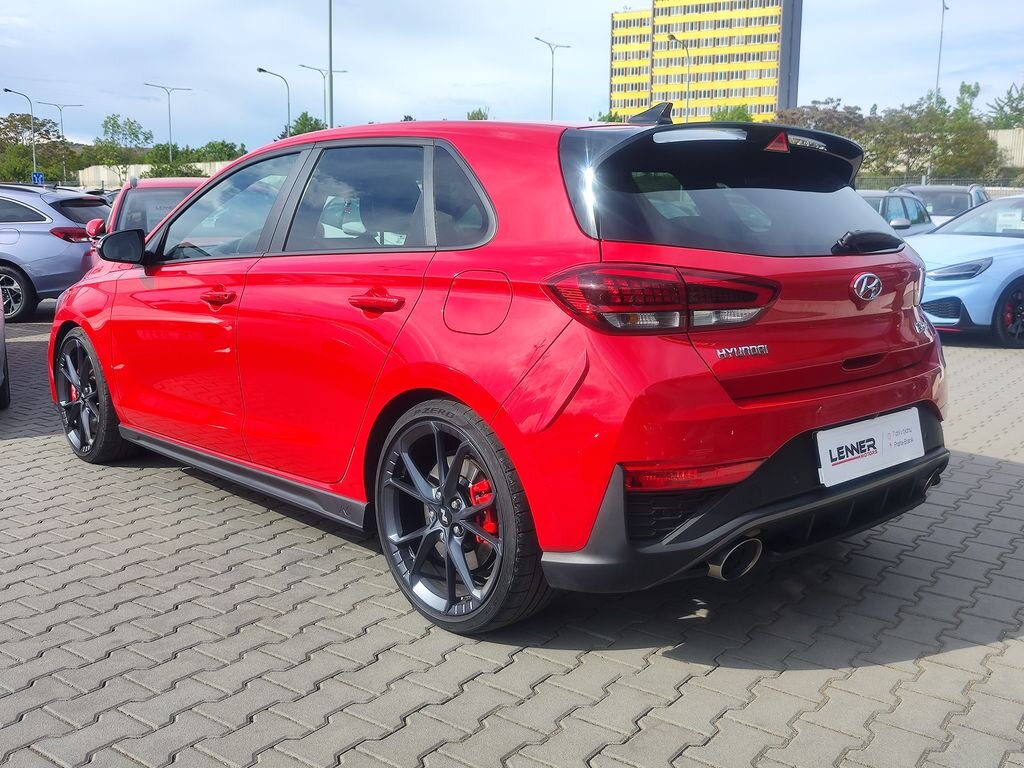 Hyundai i30 Hatchback 2,0 l 206 kw