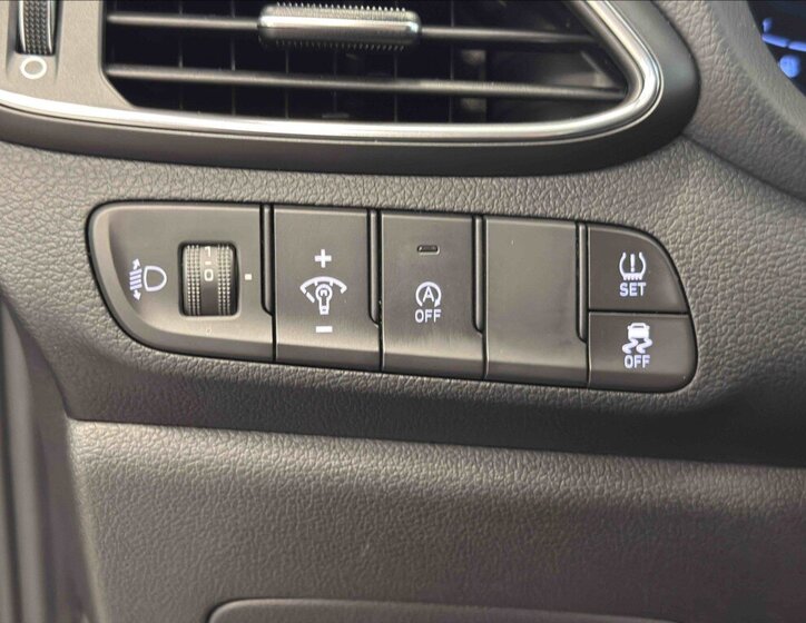 Hyundai i30 Kombi 998,0 73 kw