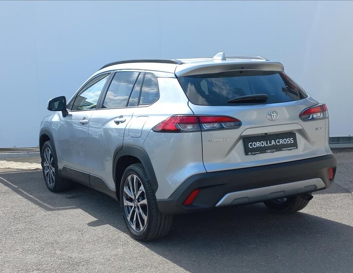 Toyota Corolla Cross SUV / Terénní 2,0 l 112 kw