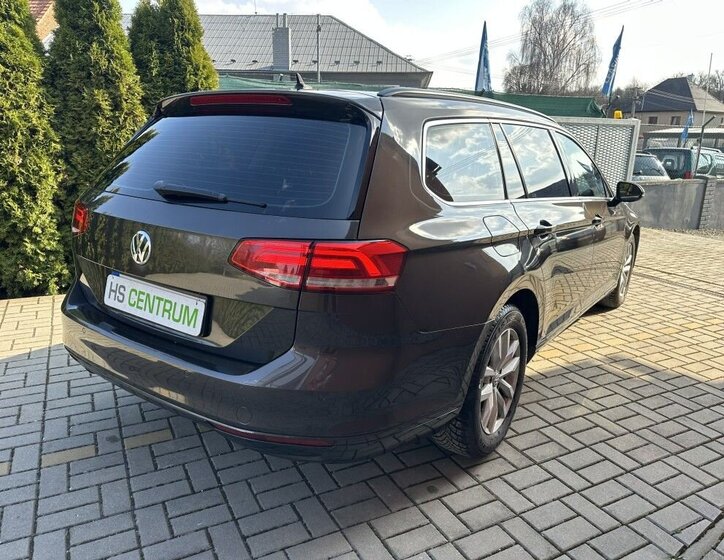 Volkswagen Passat Kombi 2,0 l 110 kw