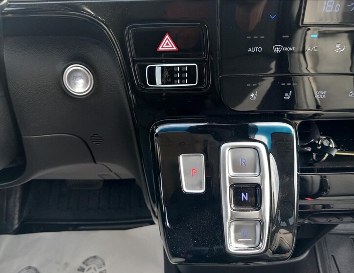 Hyundai Staria VAN-Minibus 1,6 l 117 kw