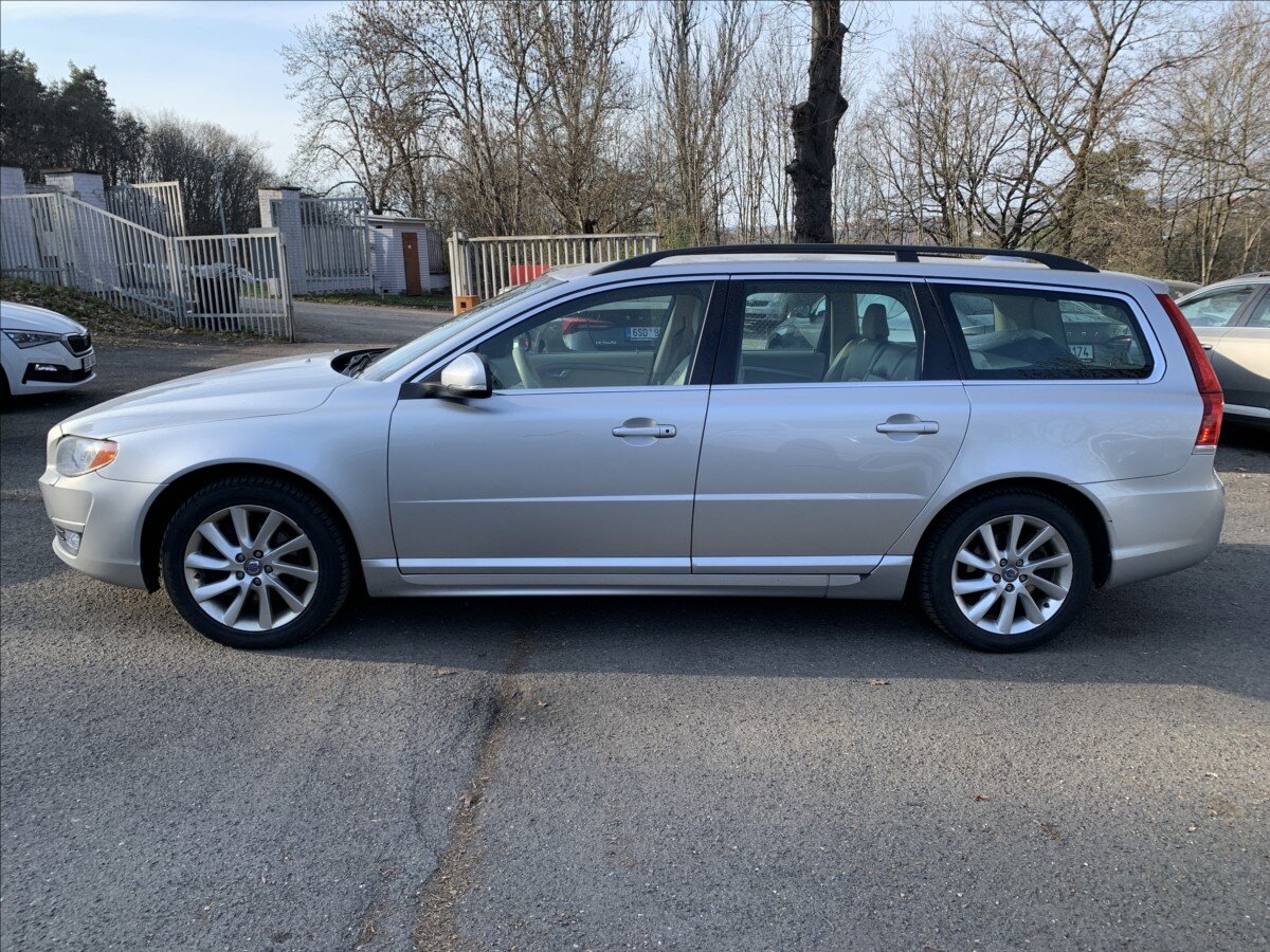 Volvo V70 Kombi 2,4 l 158 kw