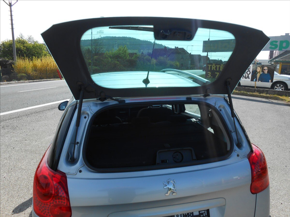 Peugeot 207 Kombi 1,4 l 54 kw