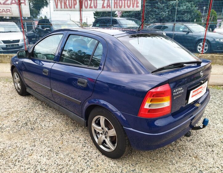 Opel Astra 6
