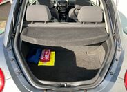 Volkswagen New Beetle 11