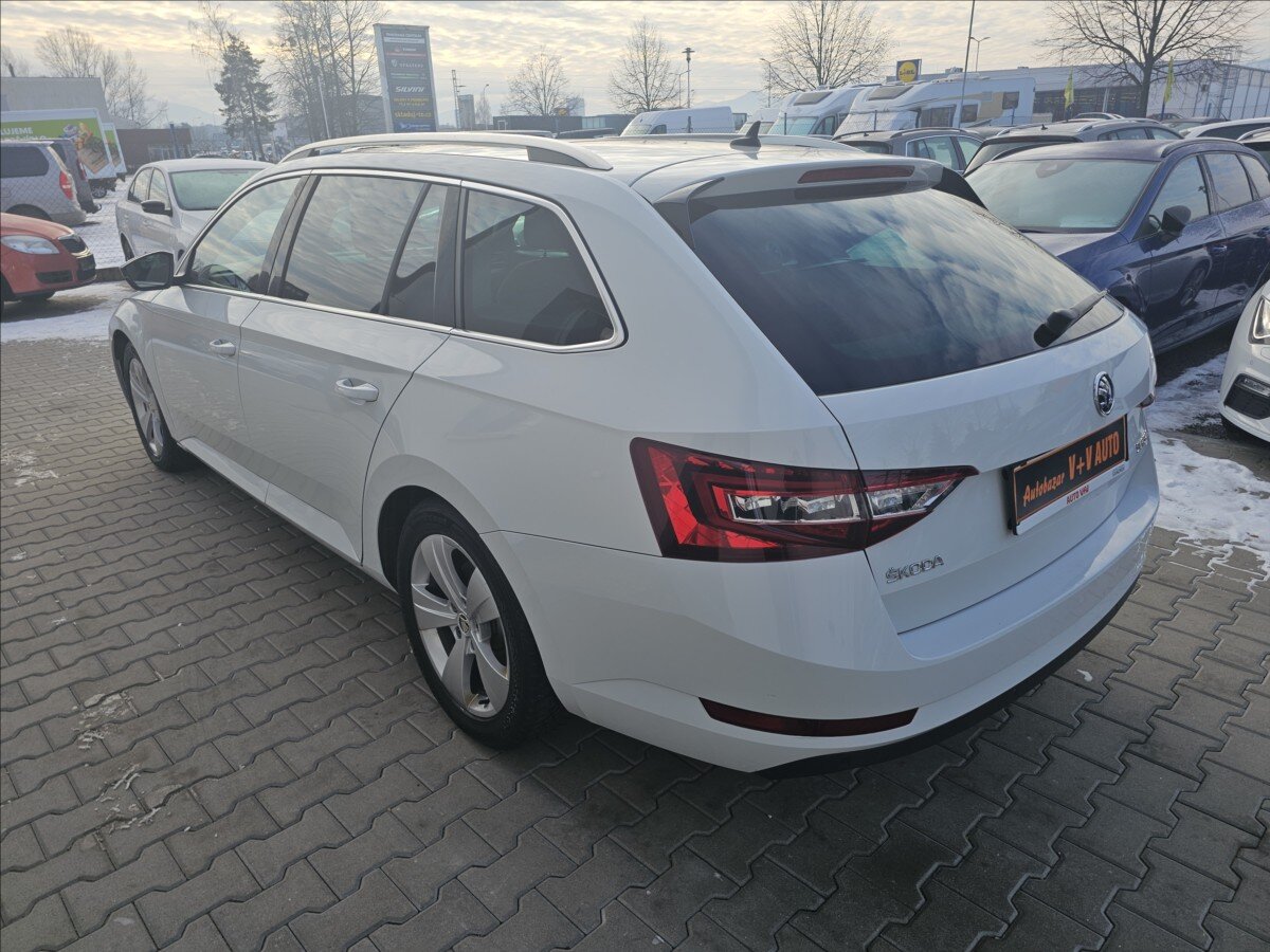 Škoda Superb