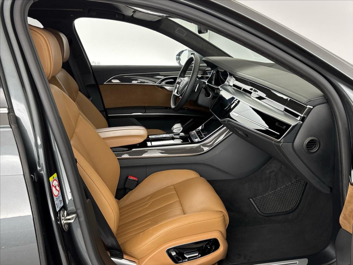 Audi S8 Sedan / Limuzína 4,0 l 420 kw