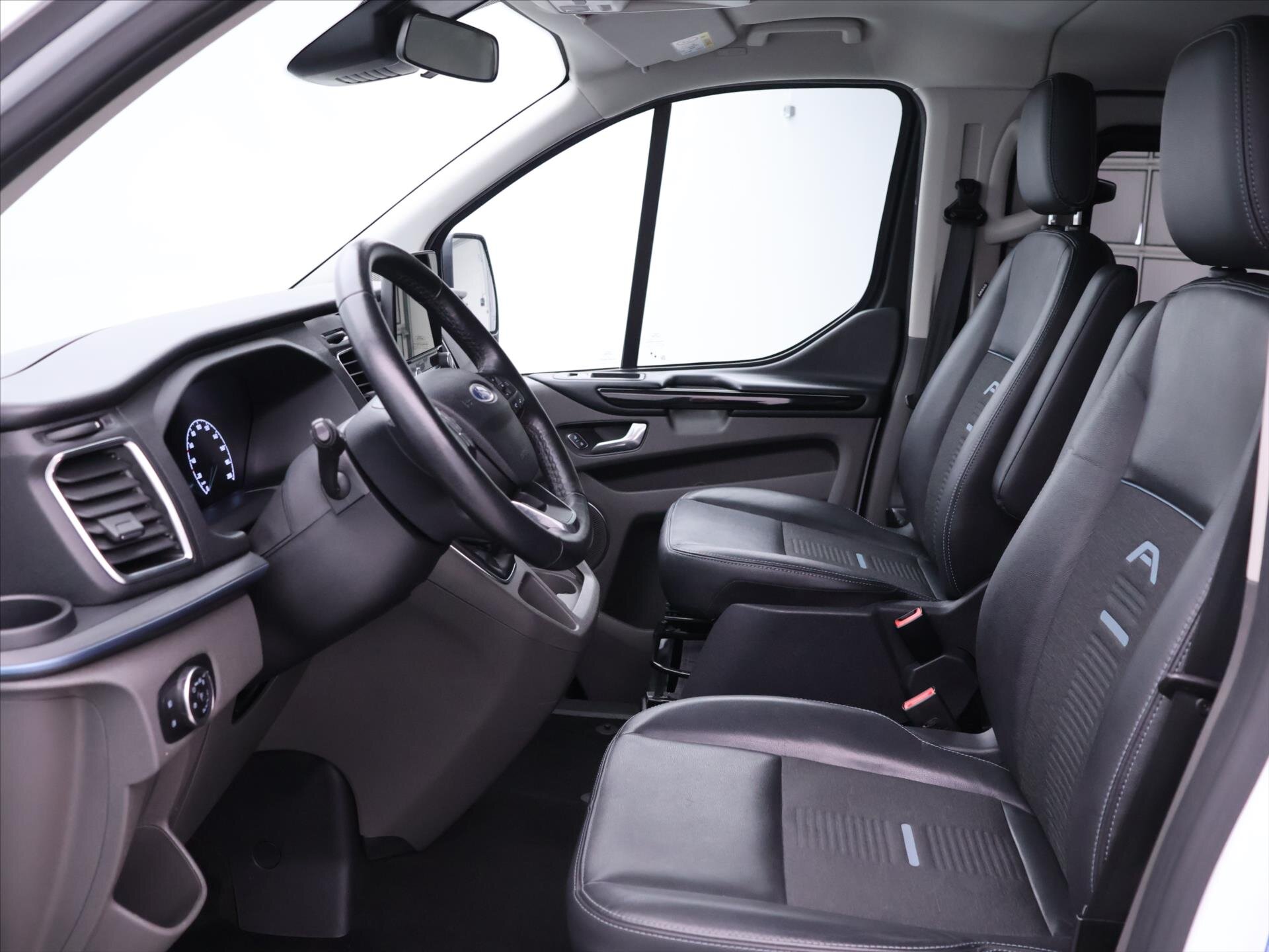 Ford Tourneo Custom Kombi 2,0 l 136 kw