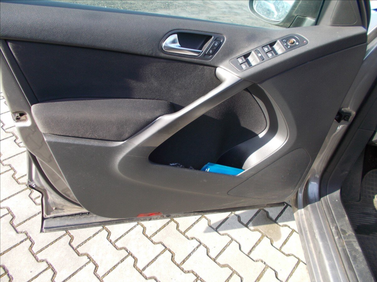 Volkswagen Tiguan SUV / Terénní 2,0 l 103 kw