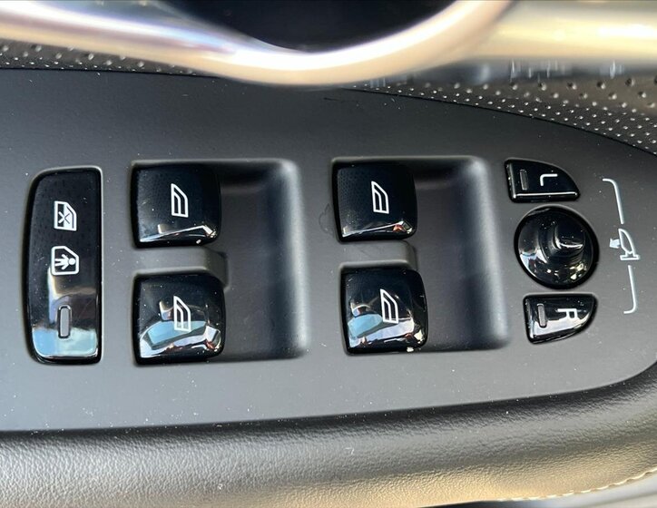 Volvo XC90 SUV 2,0 l 173 kw