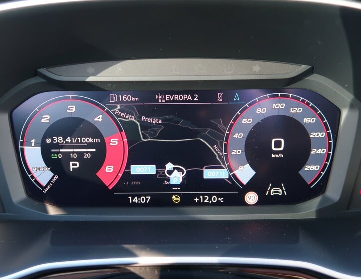 Audi Q3 SUV / Terénní 2,0 l 110 kw