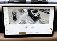 Land Rover Defender 18