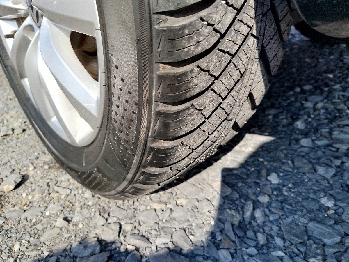 Volkswagen Tiguan SUV / Terénní 1,4 l 118 kw