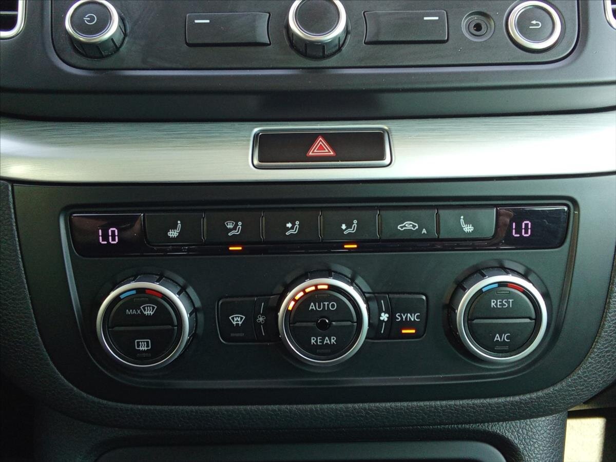 Volkswagen Sharan MPV 2,0 l 103 kw