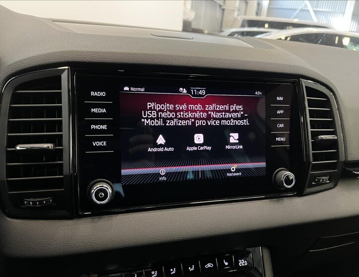 Škoda Karoq SUV 1,5 l 110 kw