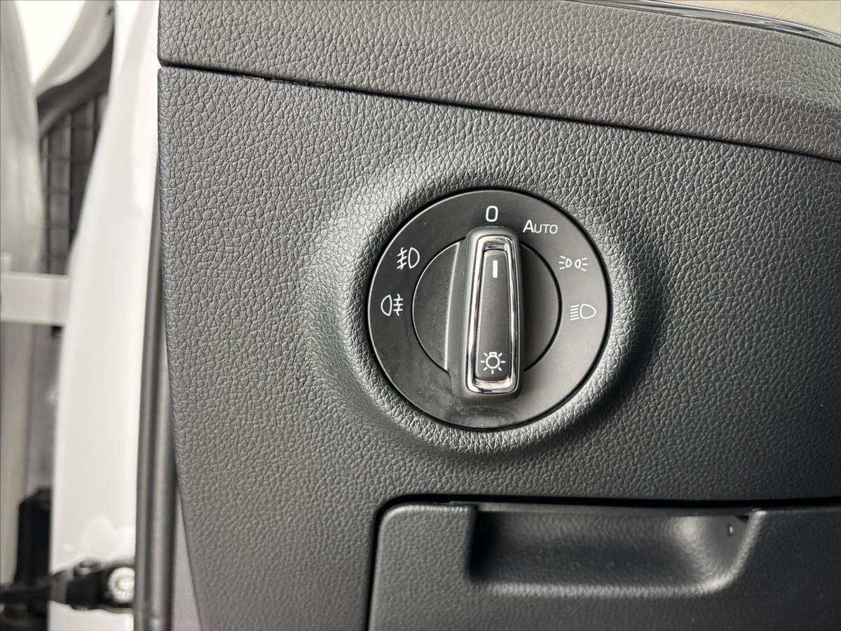 Škoda Superb Sedan / Limuzína 1,4 l 160 kw