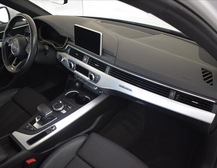 Audi A4 Sedan / Limuzína 2,0 l 140 kw