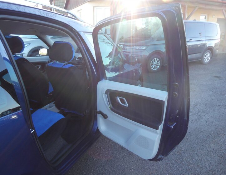 Škoda Roomster 22
