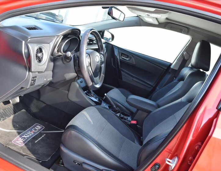 Toyota Auris Kombi 1,2 l 85 kw