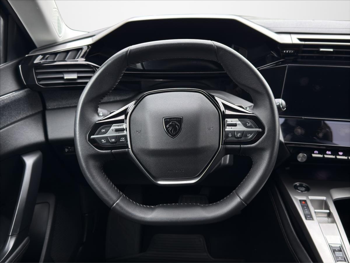 Peugeot 408 Liftback 1,2 l 96 kw