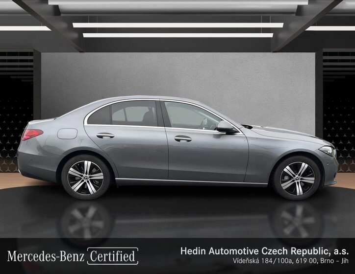Mercedes-Benz Třídy C Sedan 2,0 l 145 kw