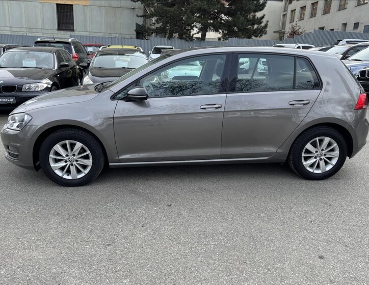 Volkswagen Golf Hatchback 1,2 l 63 kw