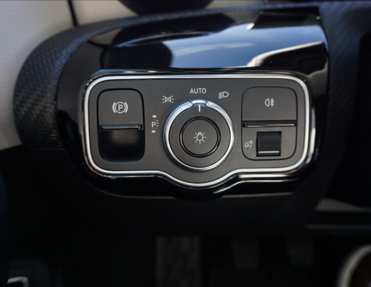 Mercedes-Benz Třídy A Sedan / Limuzína 1,3 l 100 kw