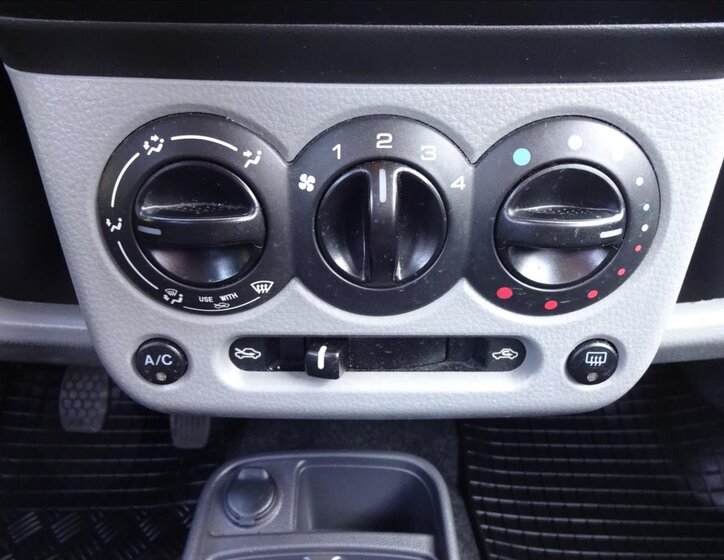 Suzuki Ignis Kombi 1,3 l 68 kw