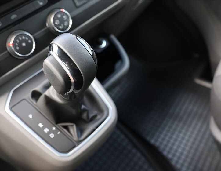 Volkswagen Transporter 27