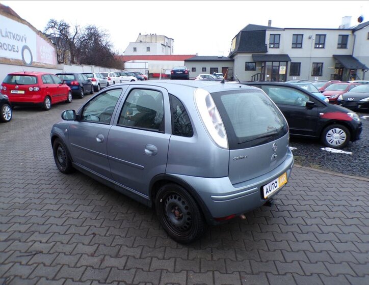 Opel Corsa Hatchback 1,2 l 59 kw