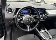 Mercedes-Benz GLA 10