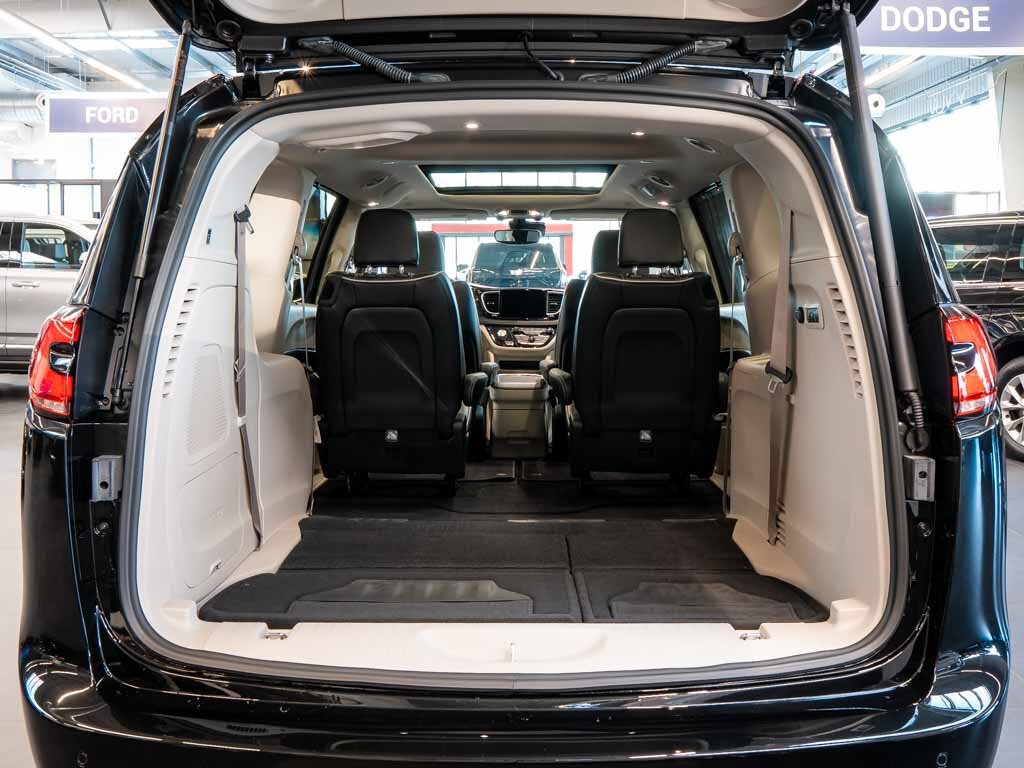 Chrysler Pacifica MPV 3,6 l 221 kw