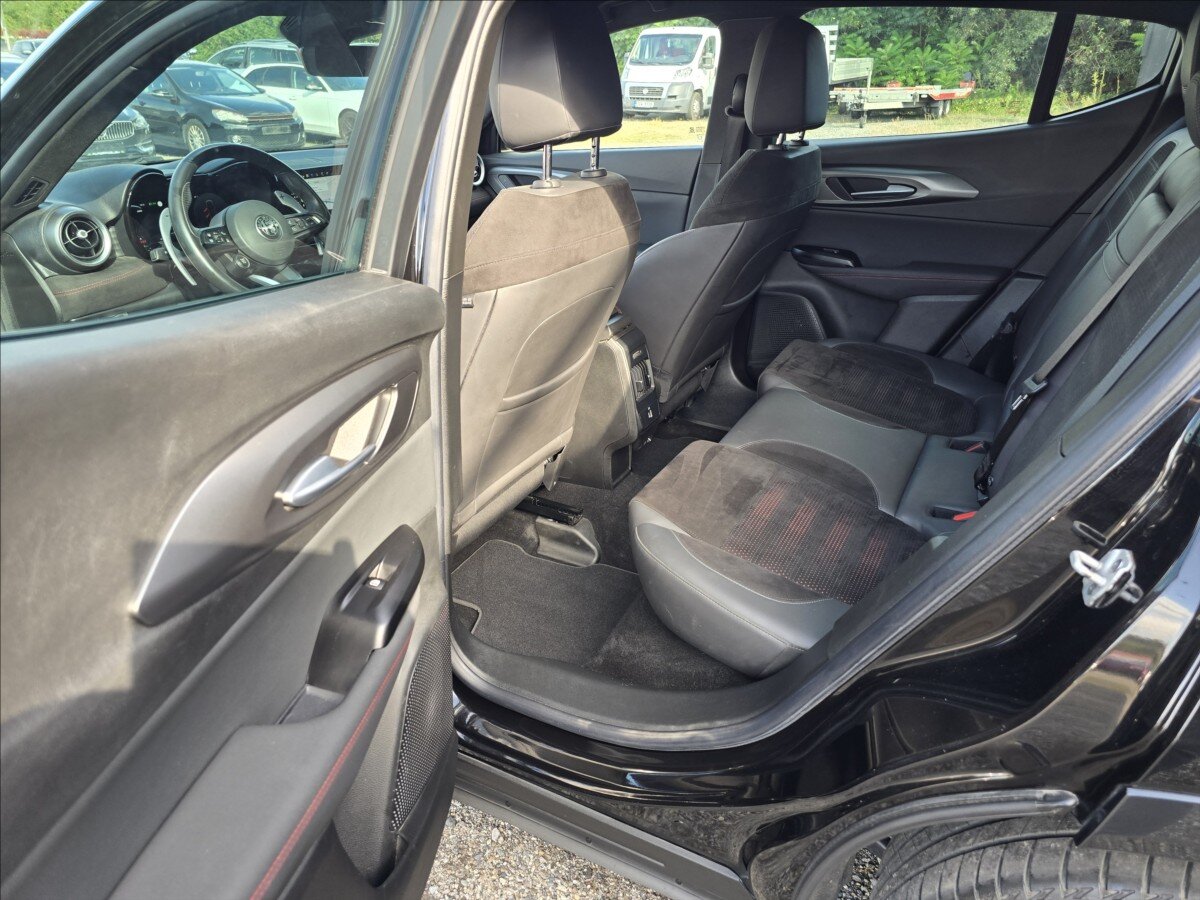 Alfa Romeo Tonale SUV / Terénní 1,5 l 117 kw