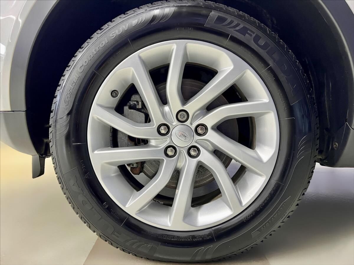 Land Rover Discovery SUV / Terénní 2,0 l 132 kw