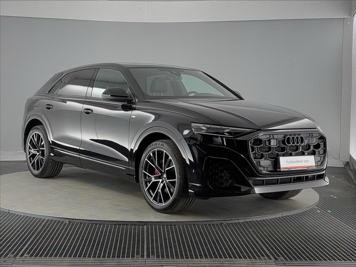 Audi Q8 SUV / Terénní 3,0 l 210 kw