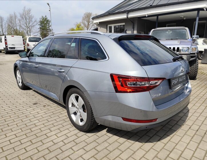Škoda Superb Kombi 2,0 l 140 kw