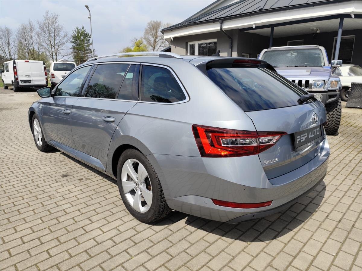 Škoda Superb Kombi 2,0 l 140 kw