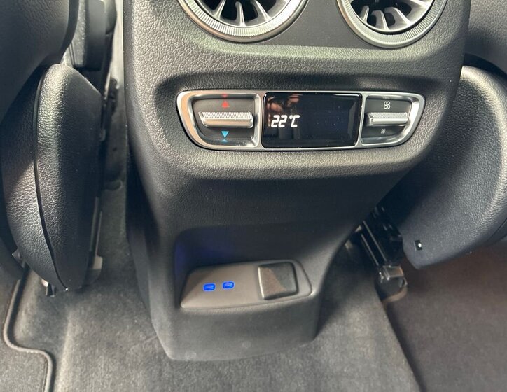 Mercedes-Benz Třídy G SUV / Terénní 0,0 432 kw