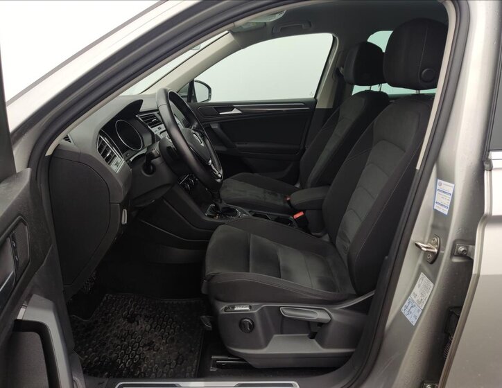 Volkswagen Tiguan SUV / Terénní 2,0 l 140 kw