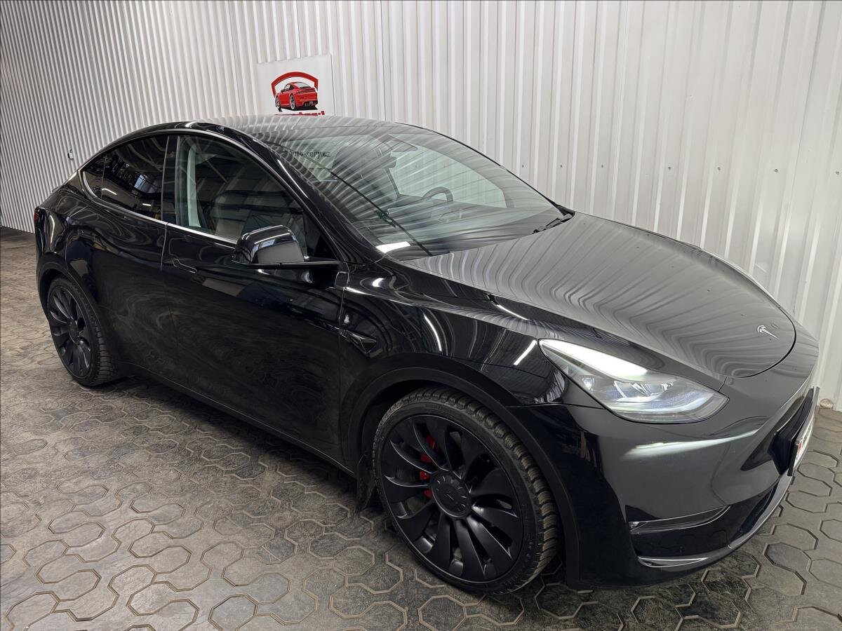 Tesla Model Y SUV 0,0 393 kw
